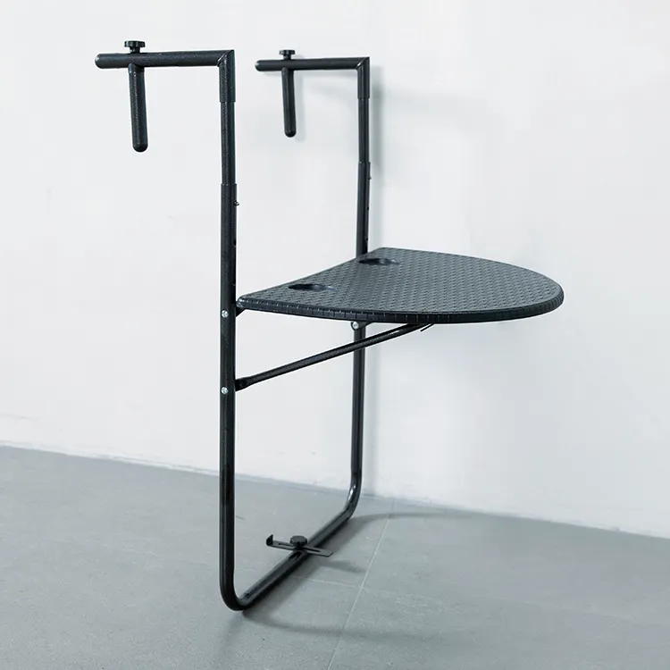 Plastic table
