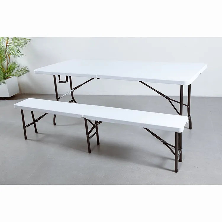Plastic table